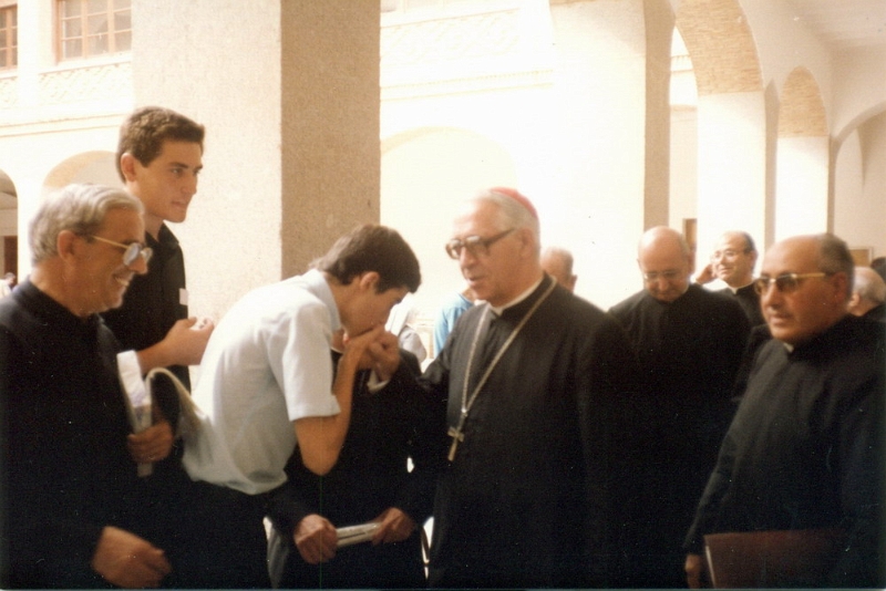 020.jpg - 1986. En el Seminario, con la Hermandad Sacerdotal.
