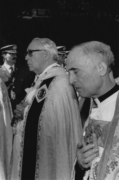 033.jpg - 1994. Corpus, en primer término Monseñor Antonio Sáinz-Pardo.